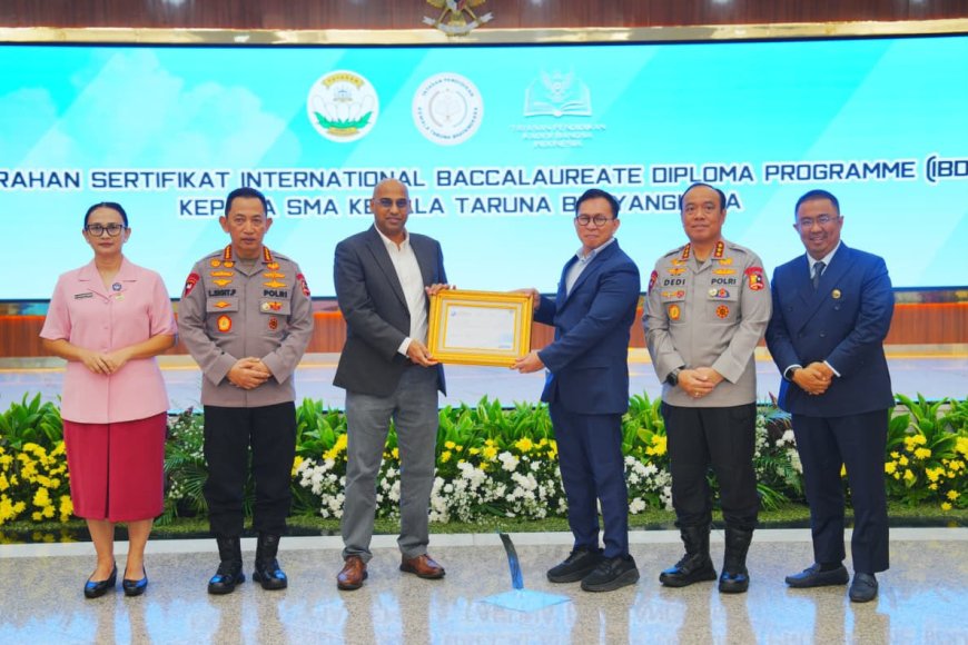 Kapolri Dorong Lahirnya Generasi Berkarakter dan Berprestasi